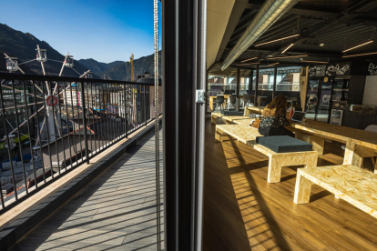 El 'coworking', porta d'entrada
