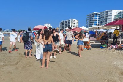 Llegaron a Santa Elena más turistas en el segundo día del feriado por el 10 de agosto