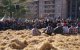 Centenars d'encampadans s'han aplegat aquesta tarda al voltant de l'aparcament del Prat de l'Areny per a presenciar un any més l'espectacle del Ball de l'Ossa.
