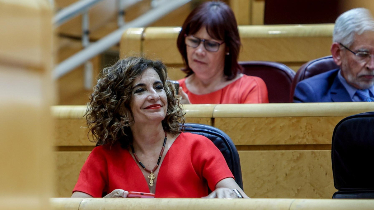La ministra de Hacienda y Función Pública, María Jesús Montero, durante una sesión de control al Gobierno en el Senado