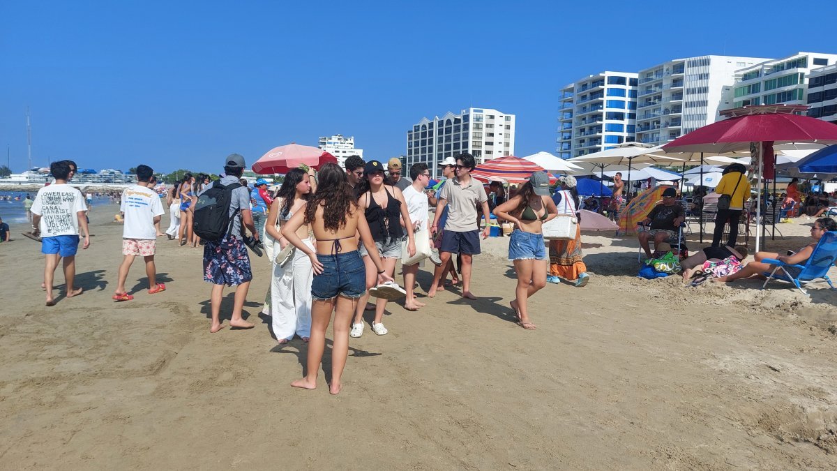 Llegaron a Santa Elena más turistas en el segundo día del feriado por el 10 de agosto